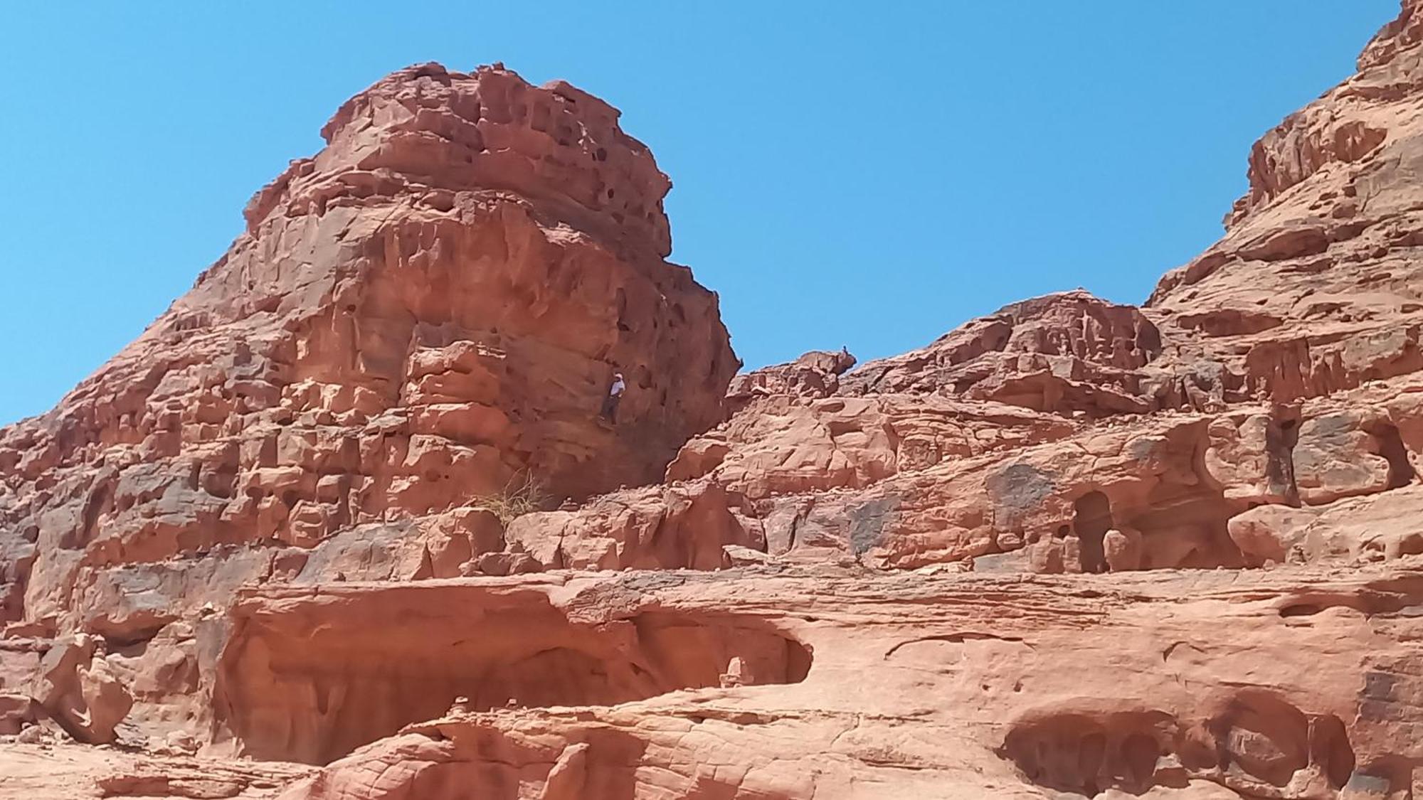 غرووب وادي رم Hotel ภายนอก รูปภาพ