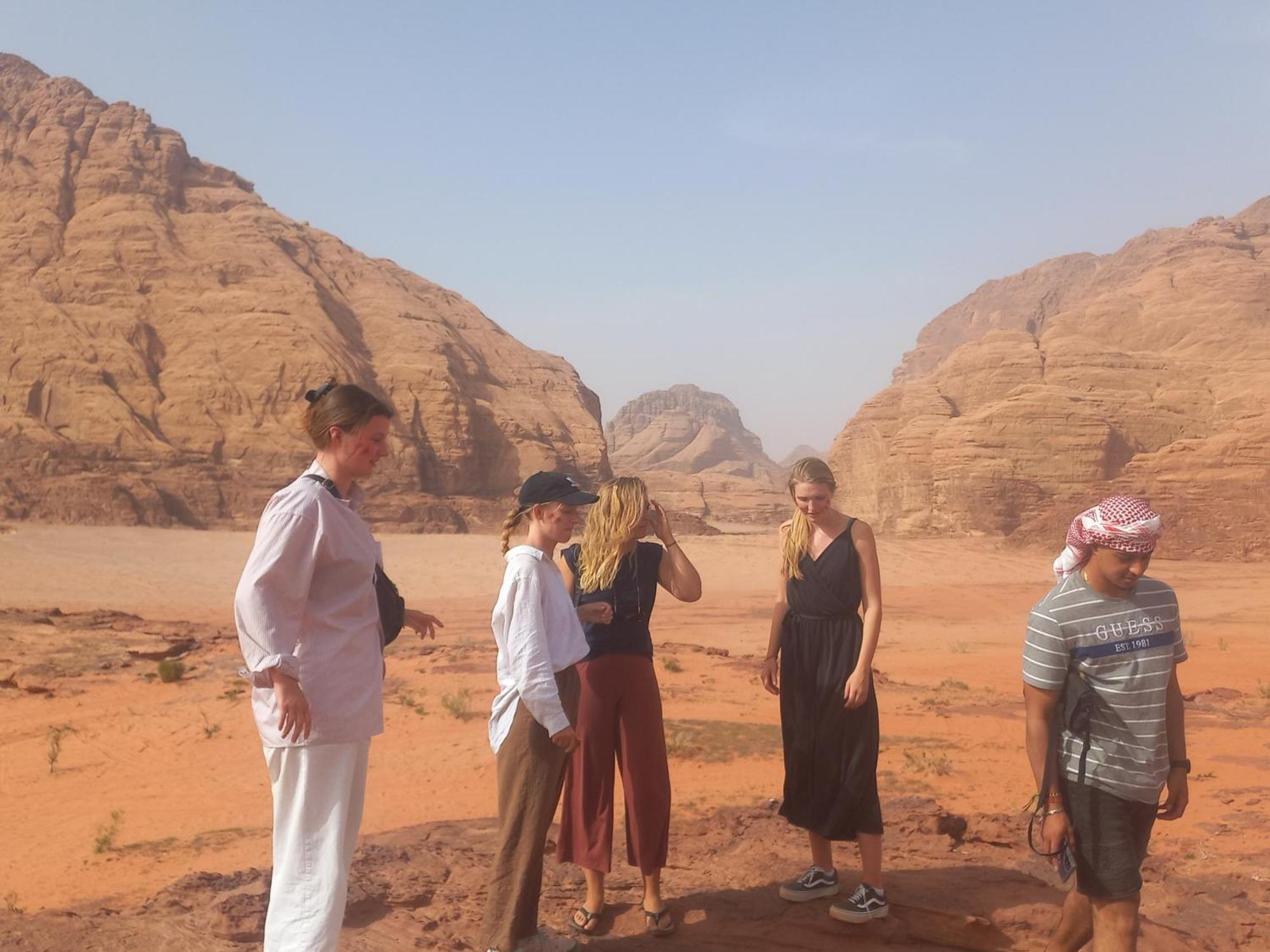 غرووب وادي رم Hotel ภายนอก รูปภาพ