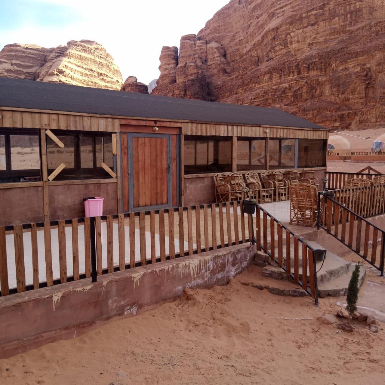 غرووب وادي رم Hotel ภายนอก รูปภาพ