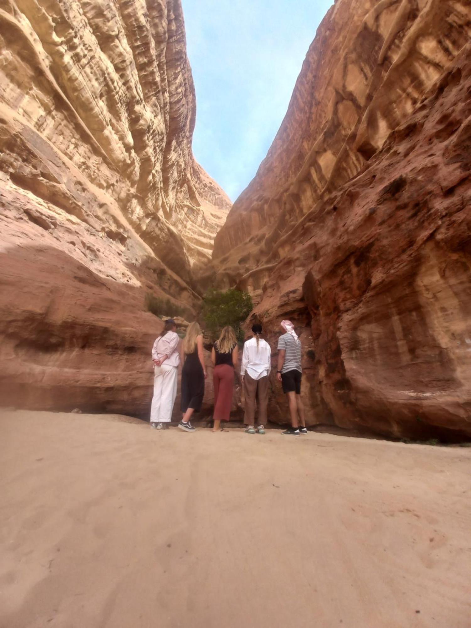 غرووب وادي رم Hotel ภายนอก รูปภาพ